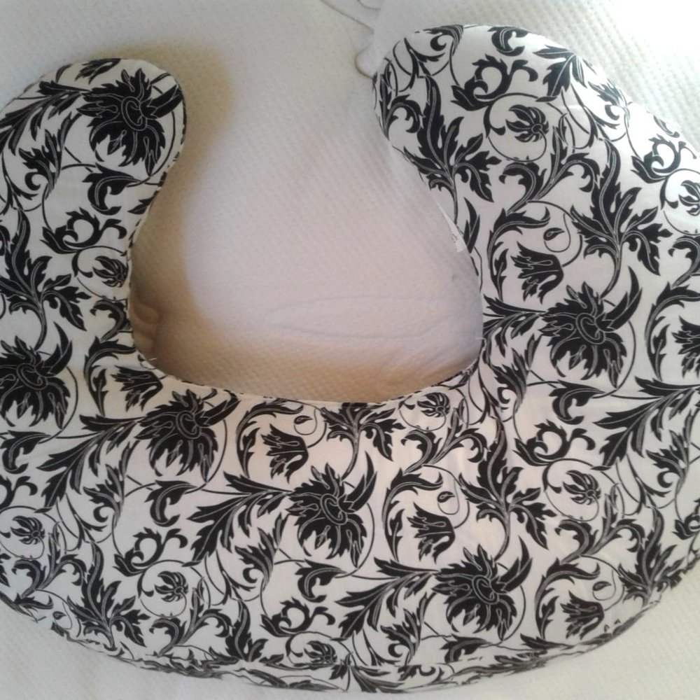 Nursing Pillow with Pretty Black & White Design